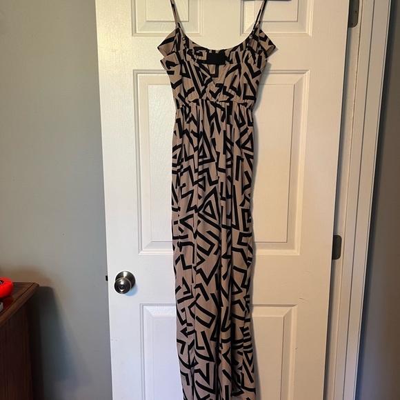 Small forever 21 geometric pattern print maxi dress elastic spaghetti strap - Picture 4 of 10